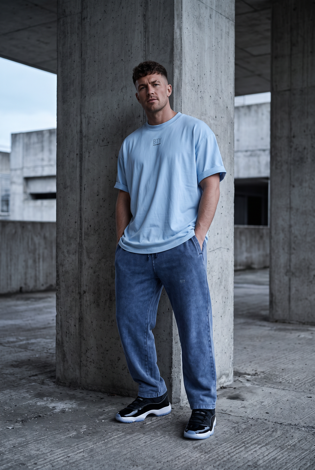Tenue complète BTY Concept portée — streetwear athlétique