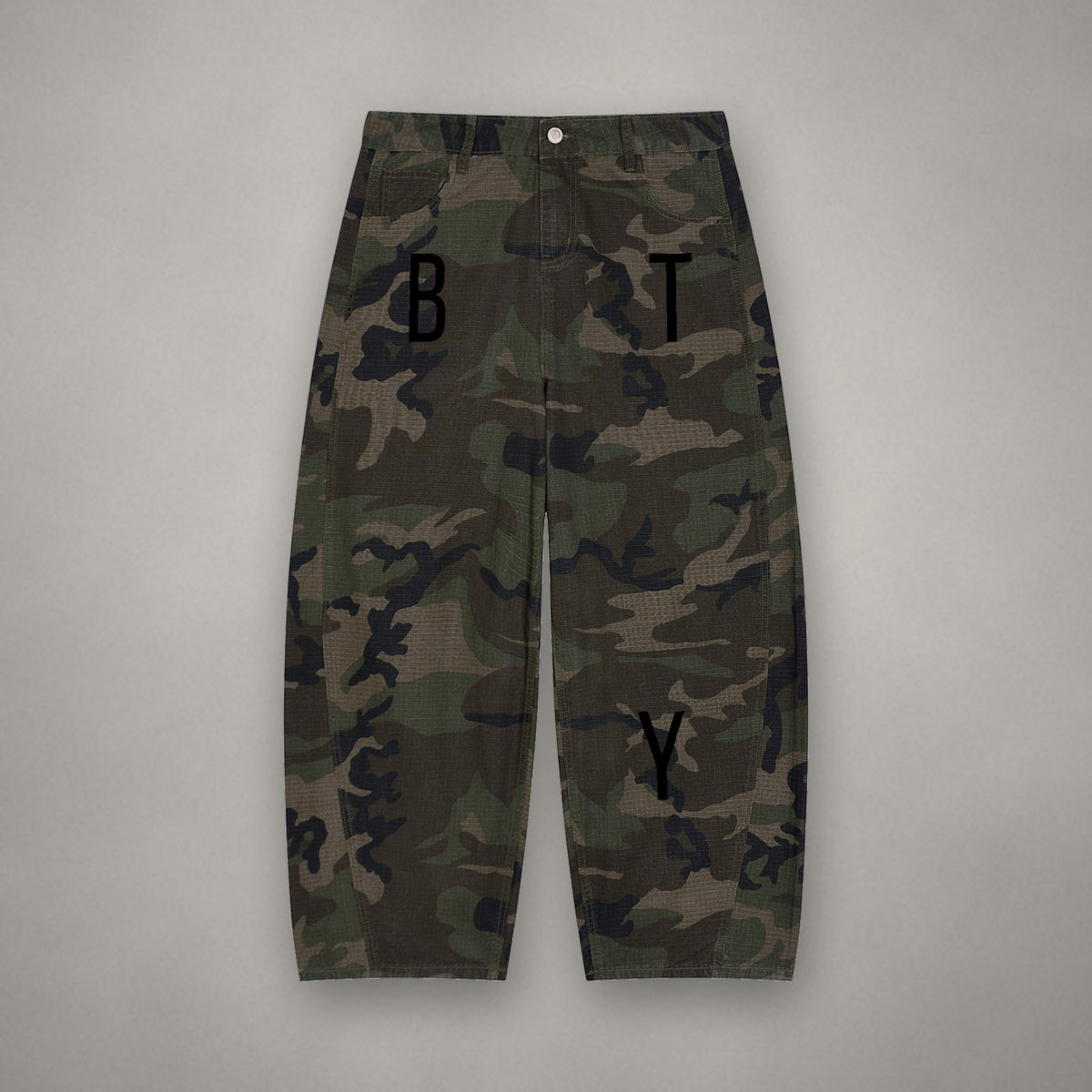 Pantalon Cargo Camo Barrel Leg Étendard — pantalon BTY Concept, streetwear athlétique