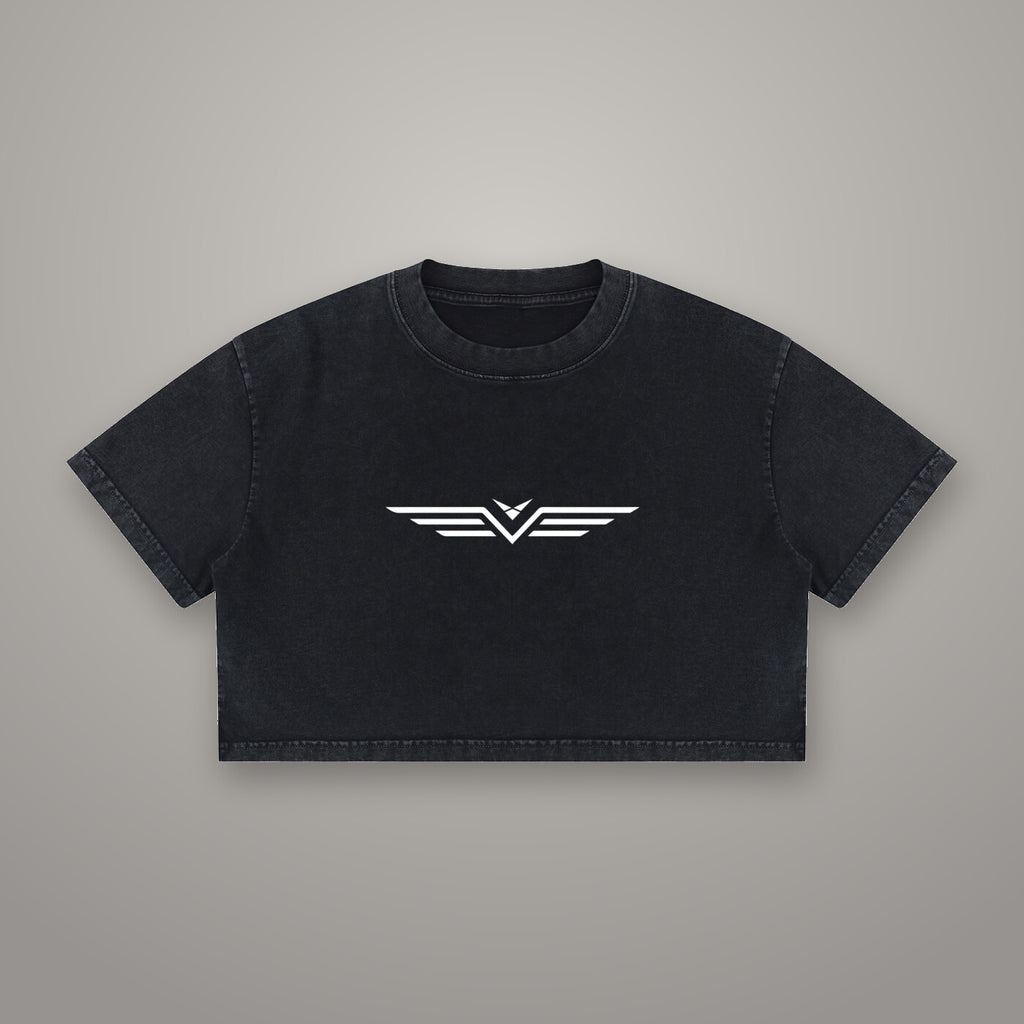 Crop Tee Délavé Minéral BTY sur fond studio béton.