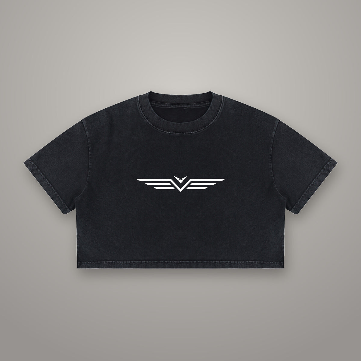 Crop Tee Délavé Minéral BTY sur fond studio béton.
