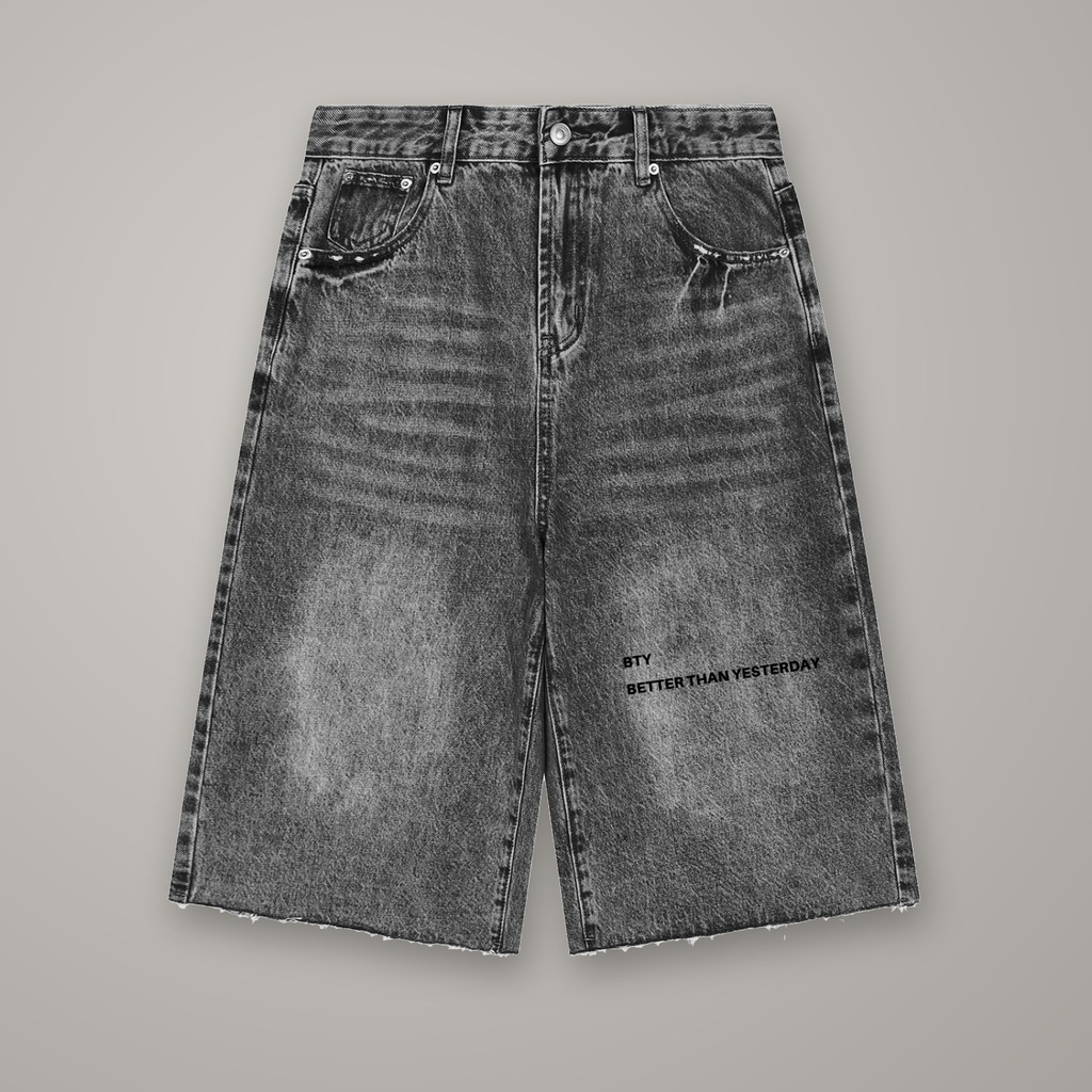 Short en Jean Wide Leg BTY sur fond studio béton.
